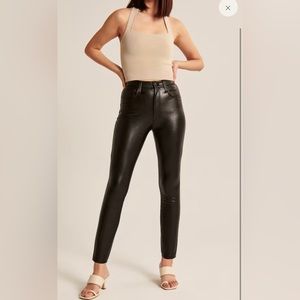 Abercrombie & Fitch Black Vegan Leather Skinny High Rise Pants size 25 X-short